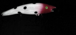 Minnow Deep Diver- GLOW- Bloody Nose